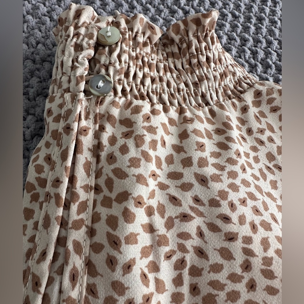Sleeveless Beige Printed Tie-Hem Top - Picture 7 of 9